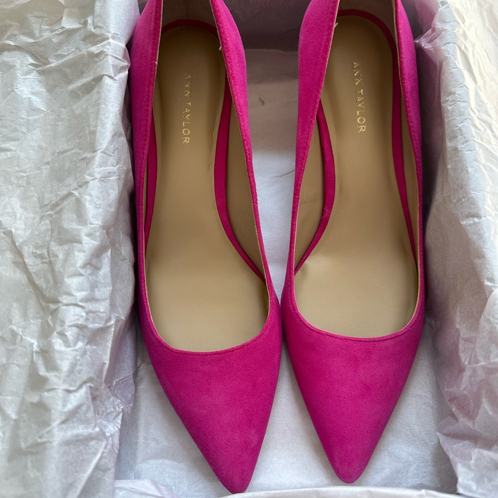 Ann Taylor Eryn Suede Kitten Pumps Pink/Fuchsia